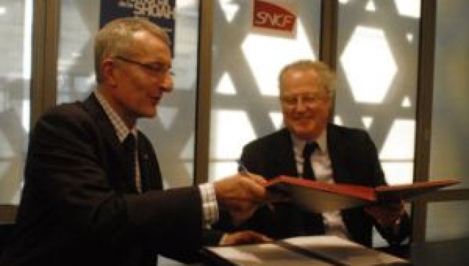 Signature d’une convention SNCF-Yad Vashem Signature d’une convention SNCF-Yad Vashem