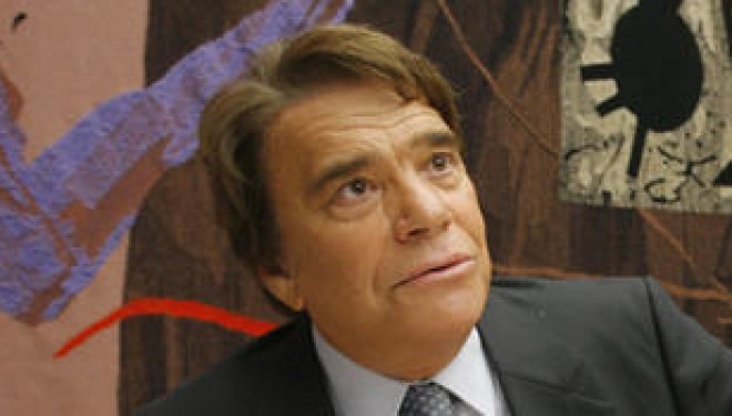 France : B. Tapie manager,
un bilan qui fait peur ! France : B. Tapie manager,
un bilan qui fait peur !