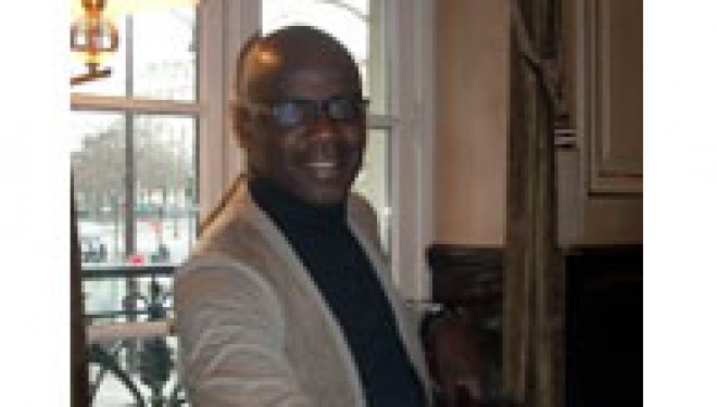 Lilian Thuram : « On ne naît pas raciste, on le devient » Lilian Thuram : « On ne naît pas raciste, on le devient »