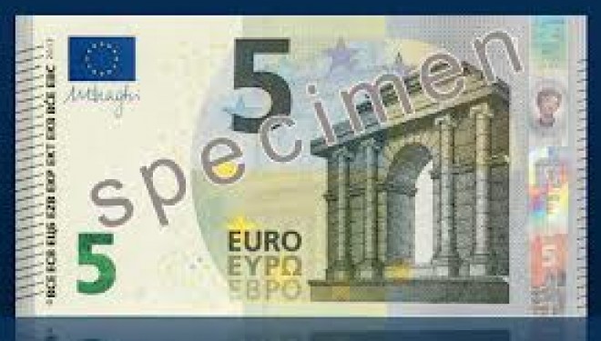 International : Le nouveau billet de 5 euros sera mis en circulation jeudi International : Le nouveau billet de 5 euros sera mis en circulation jeudi