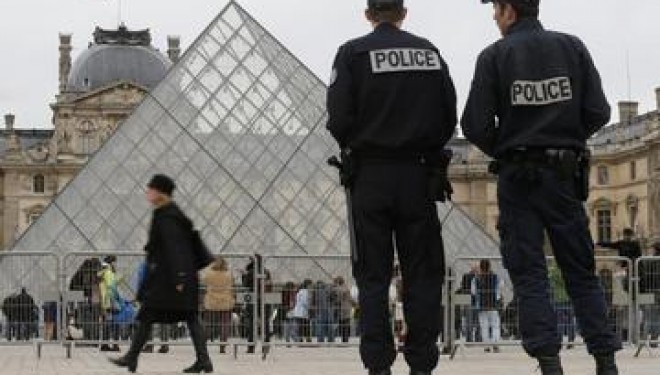 Record de fréquentation pour le Louvre en 2012 ! Record de fréquentation pour le Louvre en 2012 !