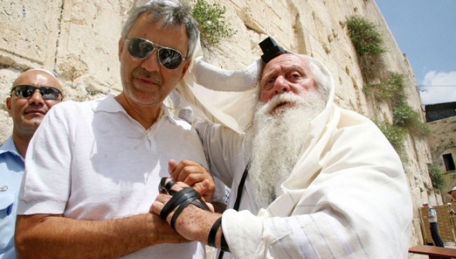 Andrea Bocelli déclare sa flamme à Israël ! Andrea Bocelli déclare sa flamme à Israël !