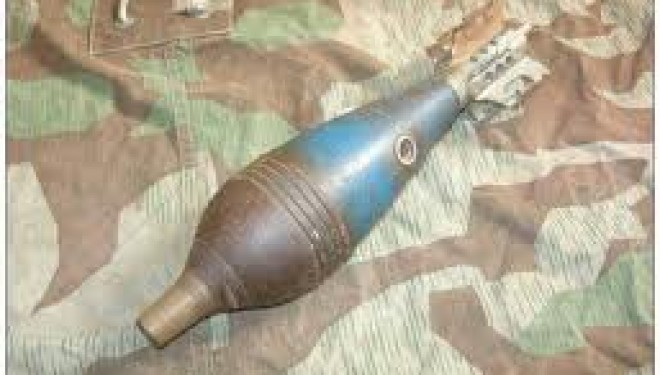 Deux obus de mortiers ont frappé un poste militaire dans les hauteurs du Golan blessant légèrement deux soldats de Tsahal Deux obus de mortiers ont frappé un poste militaire dans les hauteurs du Golan blessant légèrement deux soldats de Tsahal