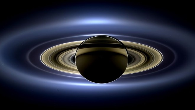 Saturne : une photo de famille spectaculaire Saturne : une photo de famille spectaculaire