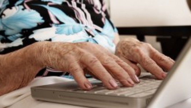 A 114 ans, Obligée de mentir sur son âge pour s’inscrire sur Facebook A 114 ans, Obligée de mentir sur son âge pour s’inscrire sur Facebook