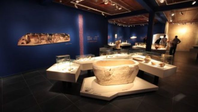 Ashdod et ses Musées, vus par Nicole Surkes d’ArtistsPlanet.eu Ashdod et ses Musées, vus par Nicole Surkes d’ArtistsPlanet.eu