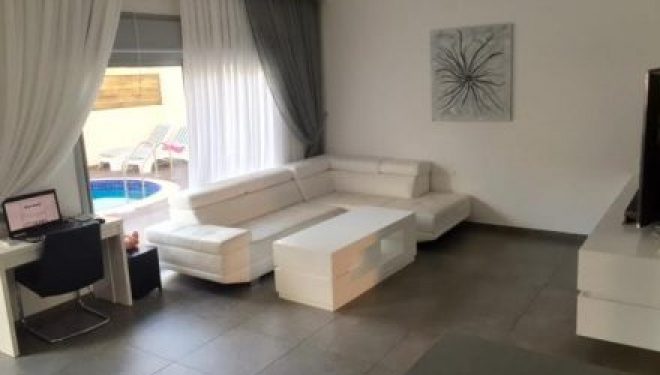Direct propriétaire magnifique cottage a vendre quartier Youd Zain a Ashdod Direct propriétaire magnifique cottage a vendre quartier Youd Zain a Ashdod