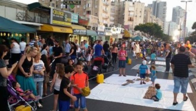 Aujourd’hui la rue rogozine redevient piétonne avec des animations et activités pour toute la famille Aujourd’hui la rue rogozine redevient piétonne avec des animations et activités pour toute la famille