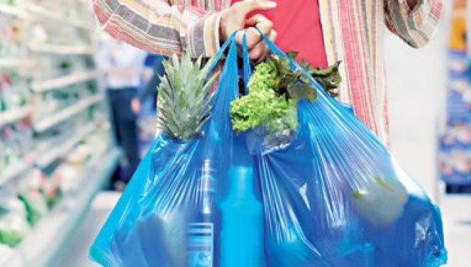 Les supermarchés feront payer les sacs plastiques à partir de ce dimanche 1er janvier 2017 Les supermarchés feront payer les sacs plastiques à partir de ce dimanche 1er janvier 2017