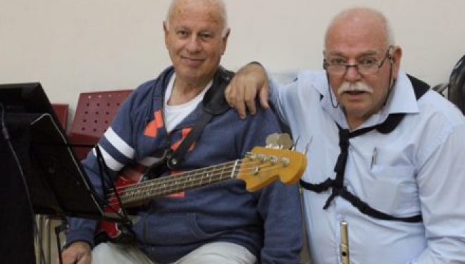 Nouveau groupe musical en ville : le « ASHDOD BAND » Nouveau groupe musical en ville : le « ASHDOD BAND »