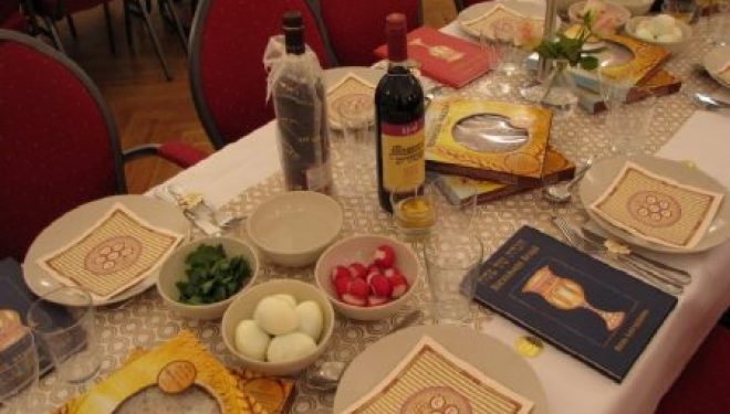 Ashkelon : Un seder de pessah communautaire pour ceux qui sont seuls, ca vous intéresse ? Ashkelon : Un seder de pessah communautaire pour ceux qui sont seuls, ca vous intéresse ?