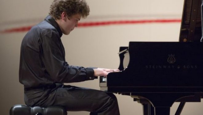 Récital des 3 finalistes du 15éme concours international de piano Récital des 3 finalistes du 15éme concours international de piano