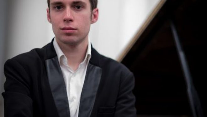 Récital de piano exceptionnel au centre Monart le 3 août a 20 heures Récital de piano exceptionnel au centre Monart le 3 août a 20 heures