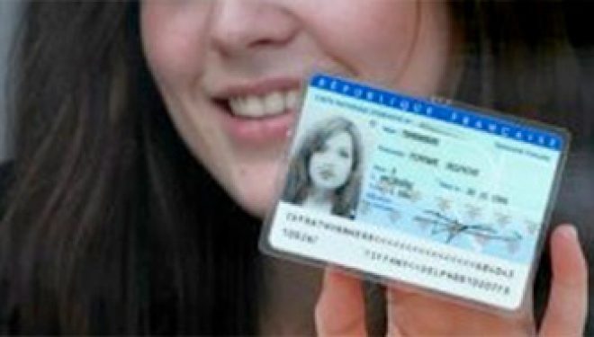 Demande de CNIS (carte nationale d’identité sécurisée) à l’étranger Demande de CNIS (carte nationale d’identité sécurisée) à l’étranger