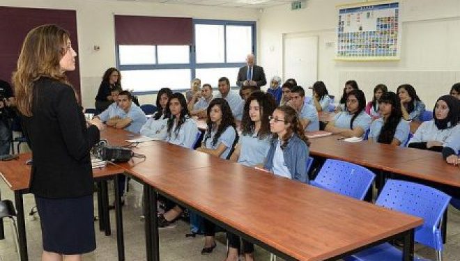 Un programme pilote permet aux étudiants israéliens d’obtenir leur diplôme un an plus tôt Un programme pilote permet aux étudiants israéliens d’obtenir leur diplôme un an plus tôt