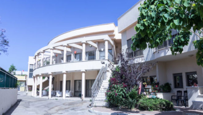 Ashkelon : Enfin, une magnifique résidence de retraite pour seniors autonomes prés de chez nous Ashkelon : Enfin, une magnifique résidence de retraite pour seniors autonomes prés de chez nous