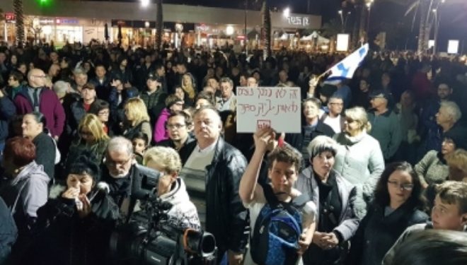 2 ème grosse manifestation ce soir contre la coercition religieuse d’Ashdod 2 ème grosse manifestation ce soir contre la coercition religieuse d’Ashdod