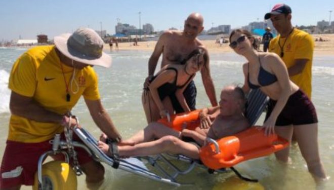Un magnifique cadeau d’anniversaire : Michael, 85 ans a réalisé un rêve à Ashdod ! Un magnifique cadeau d’anniversaire : Michael, 85 ans a réalisé un rêve à Ashdod !