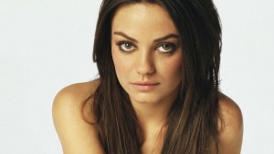 mila_kunis_face_1920x1200-600x338