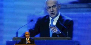 Le premier ministre israélien et chef du Likoud, Benyamin Nétanyahou, a donné le coup d'envoi de sa campagne pour les législatives du 22 janvier, mardi 25 décembre. | REUTERS/RONEN ZVULUN