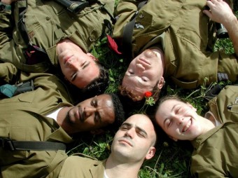 Tsahal célébre la diversité! Beaucoup de ses soldats viennent des quatre coins du monde!