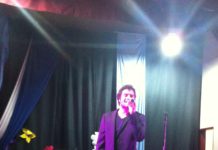 En France, de nouveaux appels au boycott visent l’artiste Amir Haddad – et la ministre de la Culture entre en jeu