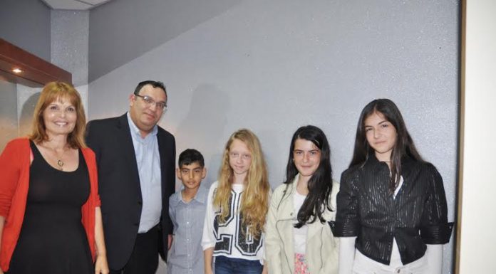 Le Ministre de l’Éducation accueille les lauréats « du meilleur lecteur »