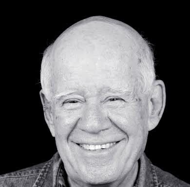 L’artiste israélien Dani Karavan reçoit les insignes de Chevalier de la Légion d’honneur