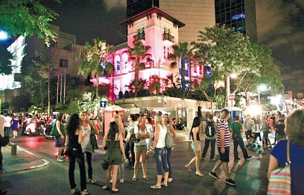 Nuit blanche à Tel Aviv le 26 juin 2014