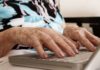 A 114 ans, Obligée de mentir sur son âge pour s’inscrire sur Facebook