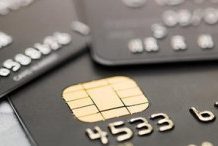 Comment payer par carte à l’étranger sans se ruiner