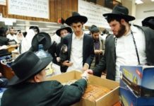 Il reste encore quelques place a la Yechiva Habad de Holone