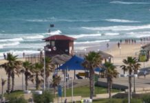 Météo – Des foules se baignent sur les plages d’Ashdod sans sauveteurs !