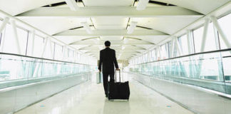 « Les Français à l’étranger sont des ambassadeurs de notre pays » et conseils aux voyageurs