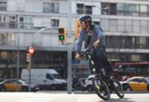 A la knesset cette semaine il a ete discute de 2 projets de lois nous concernant tous :