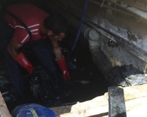 Égouts et ordures sous les immeubles dans le quartier גי d’Ashdod