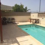 piscine et barbecue