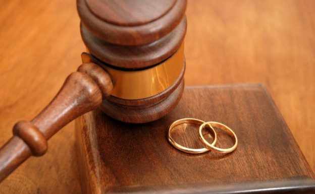 Divorce : « Israël ne sera pas un paradis pour les maris récalcitrants », déclare le ministre des Affaires religieuses
