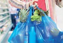 Les supermarchés feront payer les sacs plastiques à partir de ce dimanche 1er janvier 2017