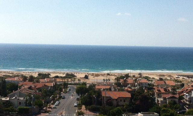 Ashdod : location saisonnière »Violette » appartement de 3 pièces, belle vue mer