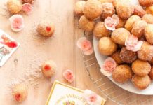 Tour du monde des délicieuses coutumes de Hanoucca par Anna Bloch