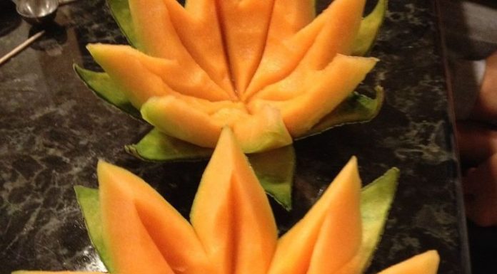 Découpe et sculpture de fruits : nouvel atelier proposé par le misrad haklita d’Ashdod le 23/12/2018