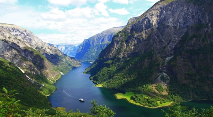 Voyager Casher pour découvrir le monde : Superbe croisière dans les fjords du 9 au 18 Juin 2020 à 2990 euros vol compris