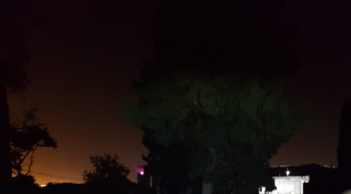 Qui visite le cimetière d’Ashdod à des heures indues ???