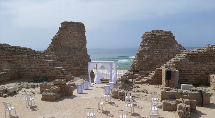 Houppa à la plage (covid 19) : un évènement mémorable à la Citadelle d’Ashdod