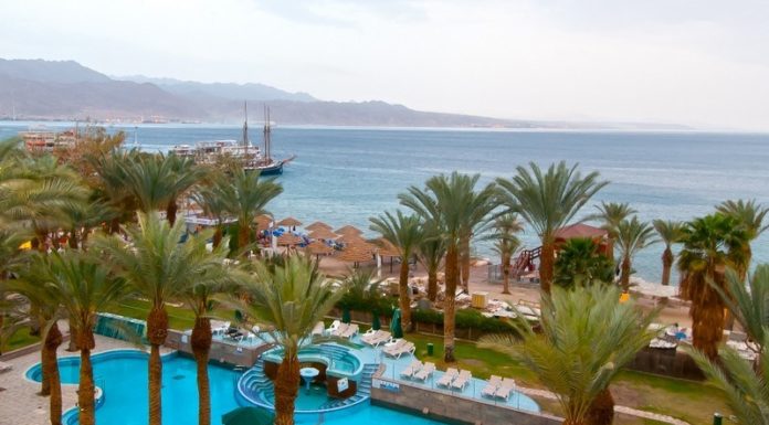 Eilat et la mer Morte deviendront des « îles touristiques » la Knesset a finalement donné son feu vert