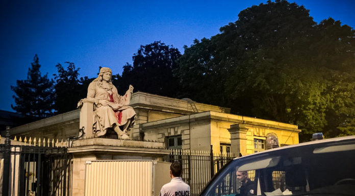 Si tout le monde s’agenouille, qui défendra l’histoire et la culture cccidentales ?