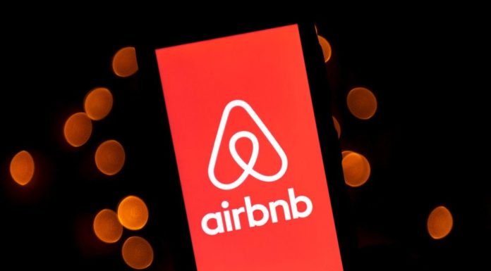 Airbnb interdit les fêtes dans toutes ses locations, en accord avec les règles de santé publique