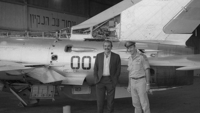 L’armée de l’air israélienne honore Sean Connery, un ami de l’État juif