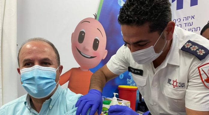 Le maire a reçu la deuxième dose de vaccin. Il annonce la prochaine vaccination du personnel enseignant de la ville